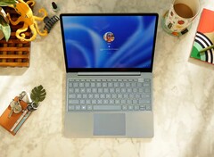 Microsoft ha introducido cambios mínimos entre el Surface Laptop Go 2 y su sucesor. (Fuente de la imagen: Microsoft)