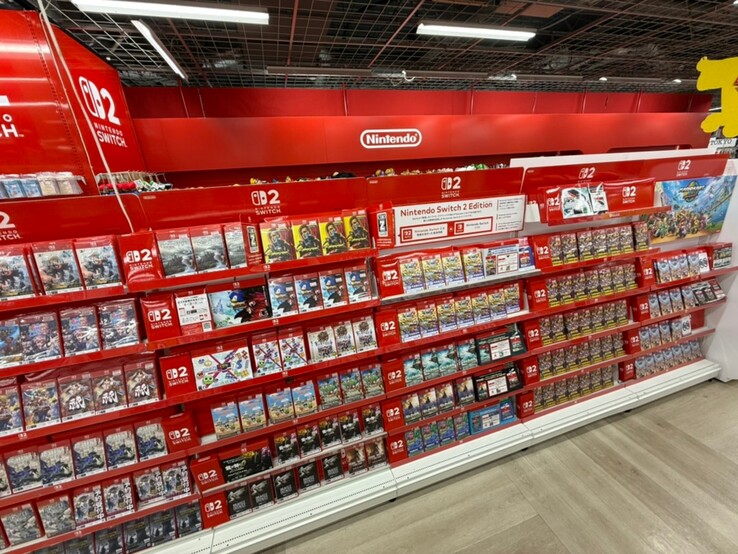 Los juegos de Nintendo Switch 2 en una tienda japonesa (Fuente de la imagen: cuenta Nintendeal X)