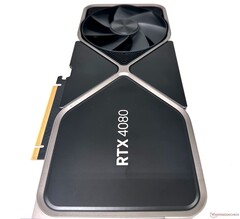 La RTX 4080 Founders Edition se lanzó al mercado con un PVPR de 1.199 dólares.