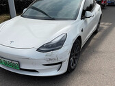El Model 3 salió bastante indemne (imagen: Yan Chang/Twitter)
