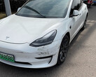 El Model 3 salió bastante indemne (imagen: Yan Chang/Twitter)