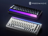 RedMagic ofrece su teclado de eje magnético Ice Blade en acabados blanco y negro. (Fuente de la imagen: RedMagic)