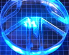 El robot biohíbrido está iluminado por la luz