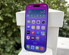 Según Apple, el panel OLED de 6,3 pulgadas del iPhone 17 alcanza un brillo de hasta 3.000 nits en exteriores. (Fuente de la imagen: Notebookcheck)