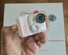 La cámara de acción Insta360 Go Ultra Hello Kitty de edición limitada ofrece 200 minutos de autonomía