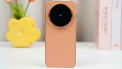 El Vivo X500 Pro Max naranja estará disponible como modelo global con una batería más grande que la de la versión de la UE, según un anuncio de un distribuidor en Hong Kong.