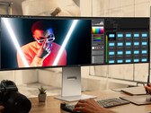 El LG UltraWide 49U950A-W tiene un panel IPS de 49 pulgadas con una relación de aspecto de 32:9 (Fuente de la imagen: LG)