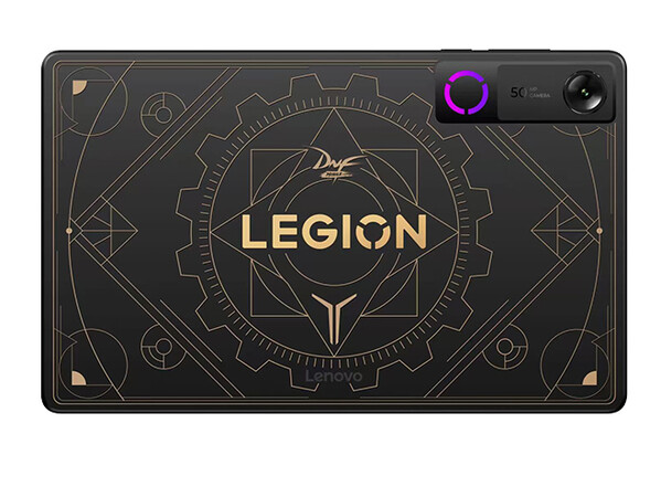 La Legion Y700 Gen 5 Warrior Edition tiene un diseño personalizado en la parte trasera.