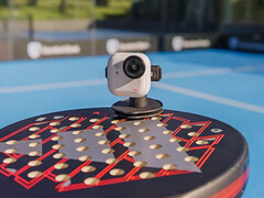 La Insta360 Go Ultra está disponible en dos colores de lanzamiento. (Fuente de la imagen: Insta360)