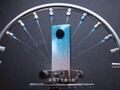El Redmi Note 9 Pro 5G fue empapado por chorros de agua en las pruebas. (Fuente de la imagen: Redmi)
