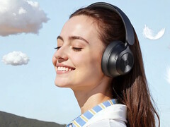 OneOdio lanza los auriculares Focus A1 Pro con cancelación activa del ruido híbrida. Imagen de una persona usando los auriculares. (Fuente de la imagen: OneOdio)