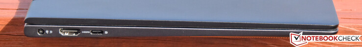 Izquierda: Puerto de carga, HDMI, USB 3.1 Type-C Gen 1 + DisplayPort