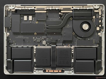 Distribución interna MacBook Pro 14 M3