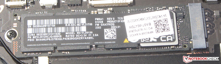 Un SSD PCIe-4 sirve como unidad del sistema.