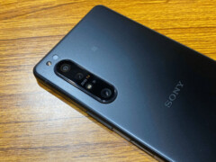 La edición Frost Black del Xperia 1 II también viene con 12 GB de RAM. (Fuente de la imagen: Engadget Japón)