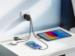 El nuevo cargador Zolo de Anker (en la imagen junto a una tableta, un teléfono y dos gadgets más) ha salido a la venta en Europa. (Fuente de la imagen: Anker)