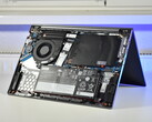 El Lenovo ThinkBook 14 Gen 8 IAL, con la tapa trasera retirada (fuente de la imagen: Benjamin Herzig/Notebookcheck)