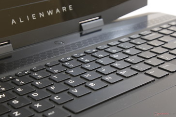 Recorrido de la llave de 1,4 mm en comparación con los 2,2 mm de Alienware 17