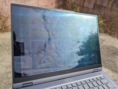 Al aire libre bajo la luz del sol