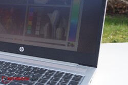 El ProBook 450 G6 tiene un marco de plástico para la pantalla