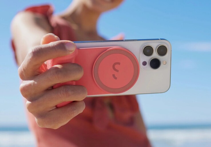Qi2 permite el uso de accesorios magnéticos como el SnapGrip. (Fuente de la imagen: Shiftcam)
