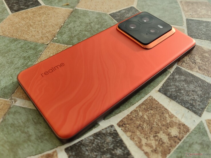 Smartphone de prueba Realme GT7 Pro (Fuente de la imagen: Marcus Herbrich)