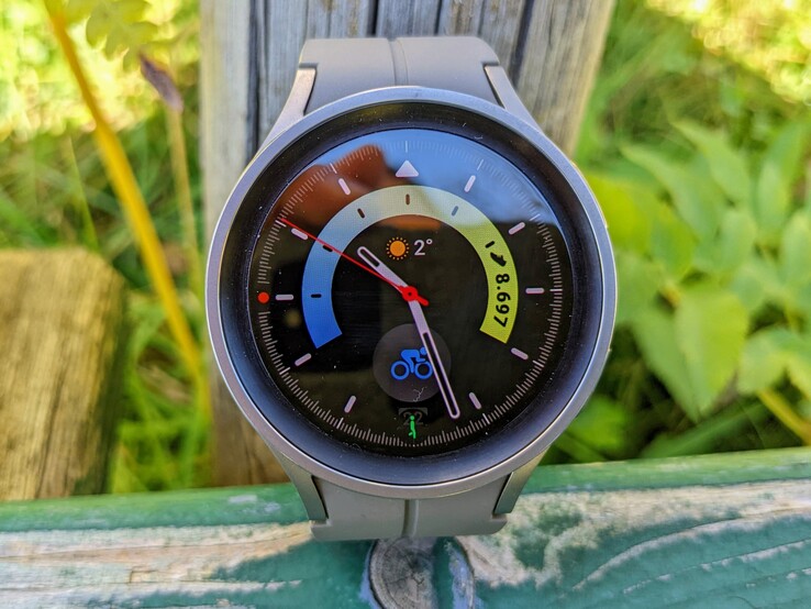 La pantalla OLED del Galaxy Watch5 Pro es siempre fácil de leer