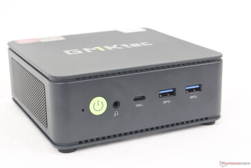 Frontal: Botón de encendido, auriculares de 3,5 mm, USB-C 3.2 con Power Delivery + DisplayPort, 2x USB-A 3.2 Gen. 2