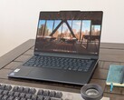 Lenovo Yoga 9 2-in-1 14 G11 cambia el 4K por 120 Hz y un procesador más antiguo y ligeramente más rápido por uno más nuevo y ligeramente más eficiente
