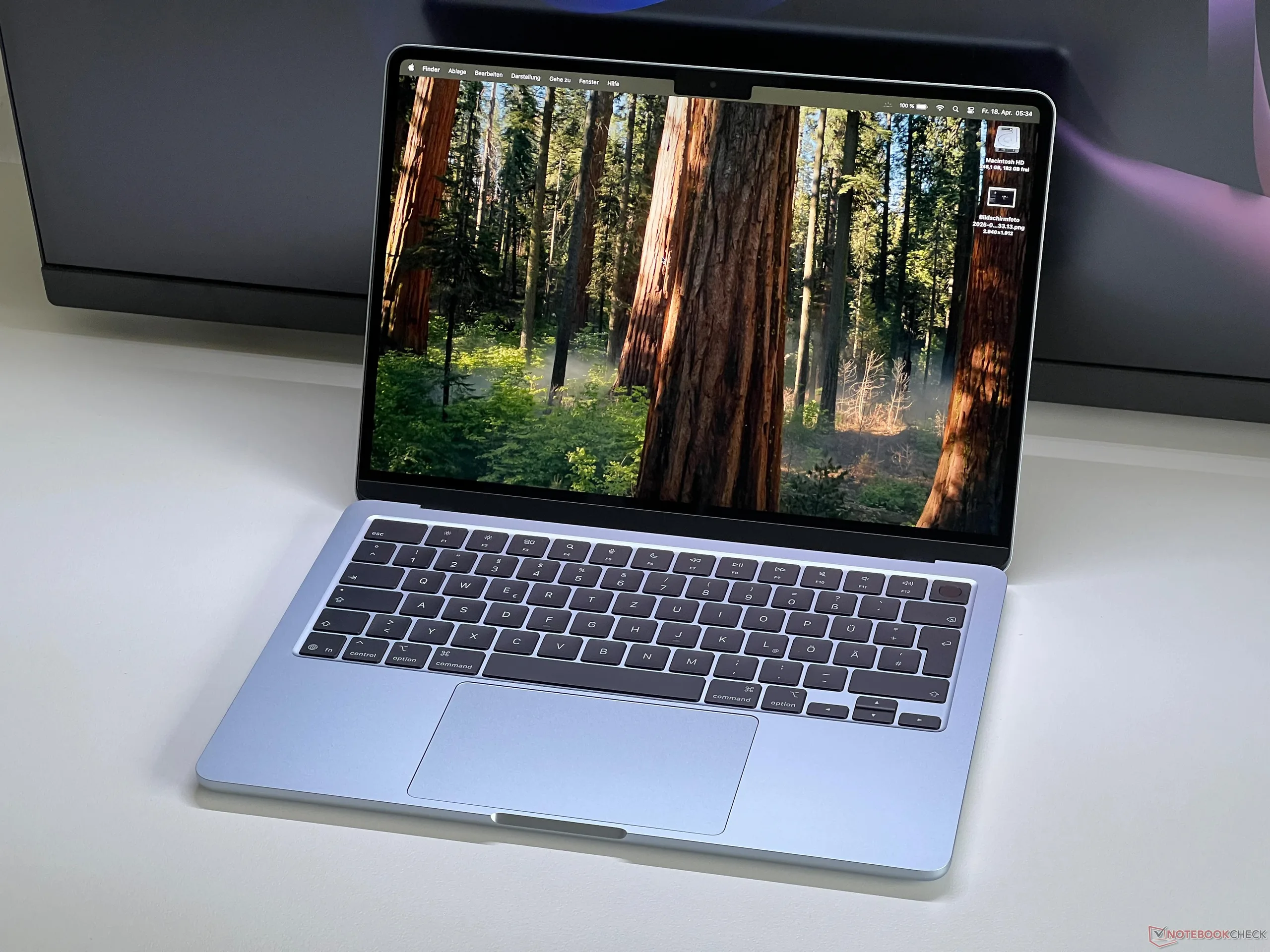 Apple MacBook Air 13 M5 - Notebookcheck.org