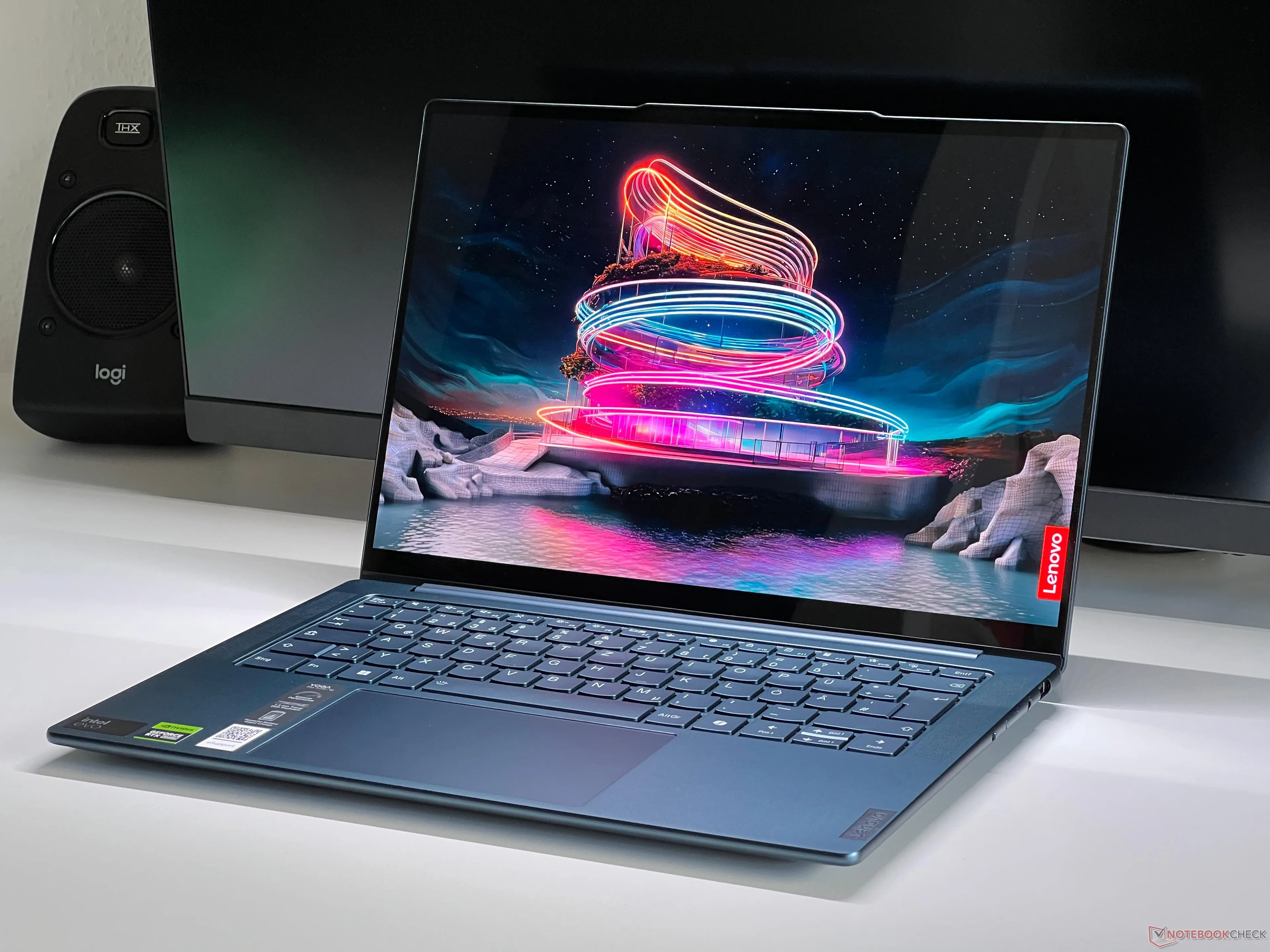 Análisis del Lenovo Yoga Pro 7 14: el portátil multimedia con OLED