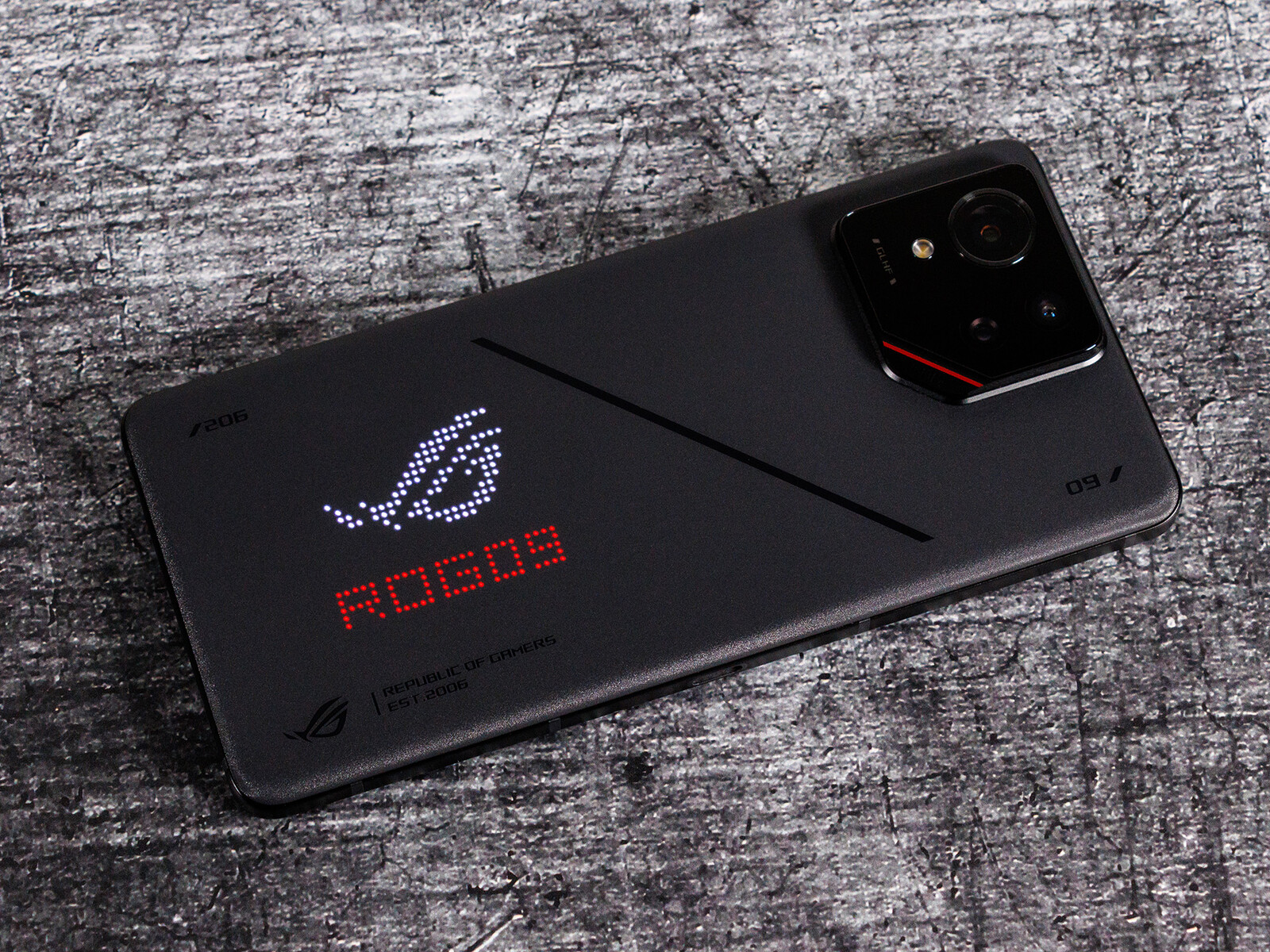 Asus ROG Phone 9 Pro - Notebookcheck.org